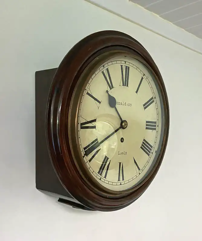 White dial clock, 10 inch